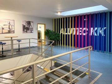 Vybarvili jsme interiér administrativní budovy